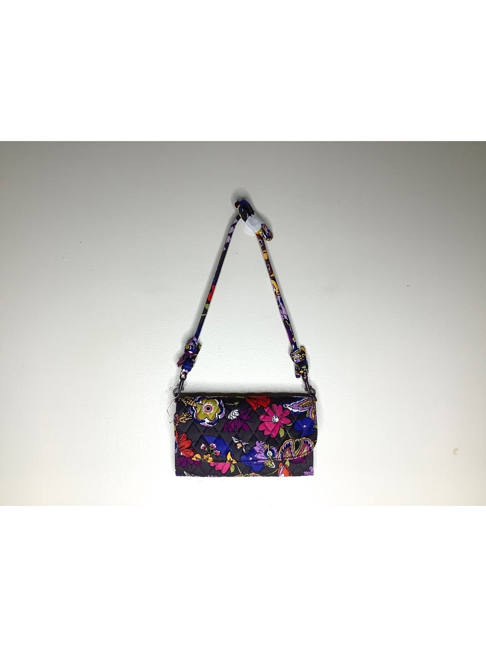 NWT Vera Bradley Wildwood Wallet Crossbody Colorful Bouquet Pattern